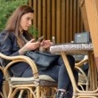 De ce este mai bun un telefon mobil cu butoane?