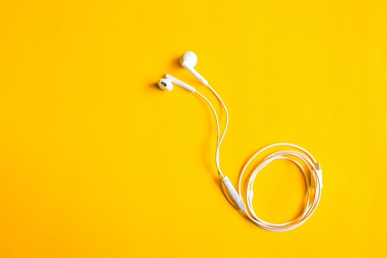 ce inseamna podcast in engleza
