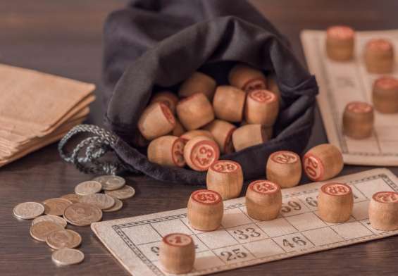 cat castigi cu 4 numere la loto 6 din 49